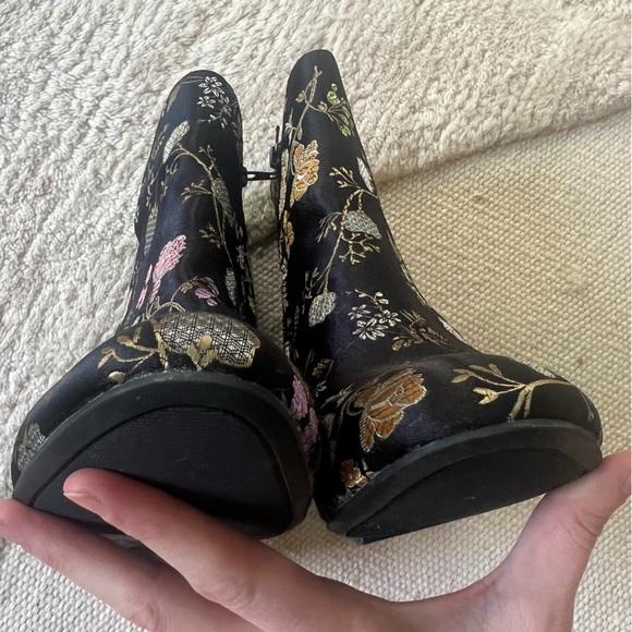 Anthropologie Bar III Heeled Black Brocade Ankle Boots Booties Floral Satin 9 10 - Picture 10 of 14